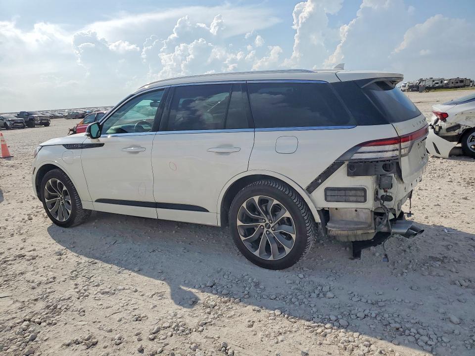 2023 Lincoln VIN 5LMYJ8XY5PNL00133 COPART salvage auction — REAR END, Tx - Salvage Vehicle Title, sold $16,900 on 2026-07-02 (photo 2)