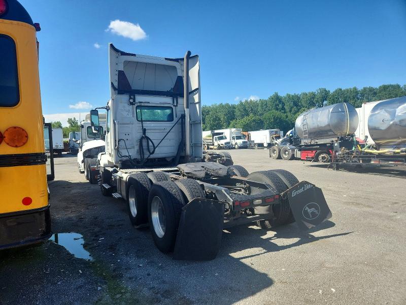 2014 Volvo VIN 4V4NC9EG3EN136323 COPART salvage auction — FRONT END, Wv - Salvage Certificate, sold $850 on 2026-07-09 (photo 3)