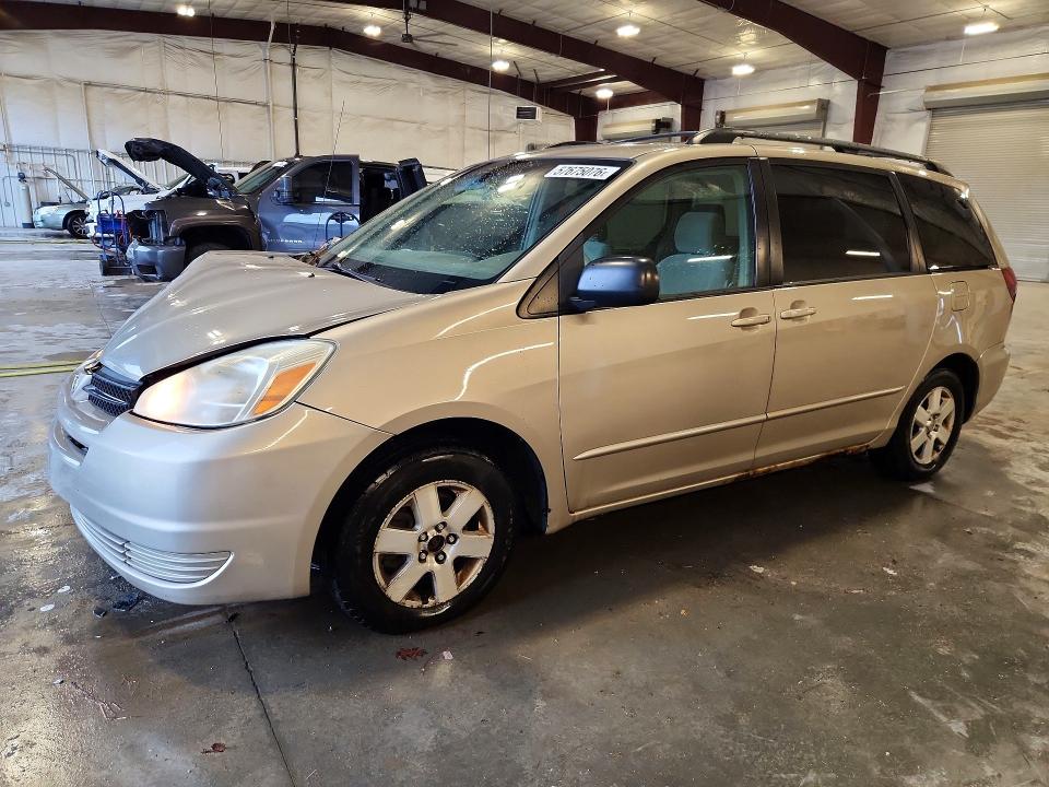 2005 Toyota Sienna VIN 5TDZA23C45S320674 COPART salvage auction — FRONT END, Mn - Cert Of Title-Prior Salvage, sold $475 on 2026-07-27 (photo 1)