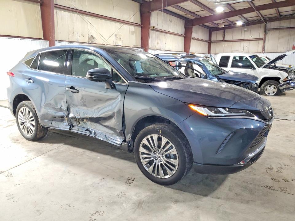 2024 Toyota Venza VIN JTEAAAAH3RJ167628 COPART salvage auction — SIDE, Salvage Title, sold $2,900 on 2026-07-29 (photo 4)