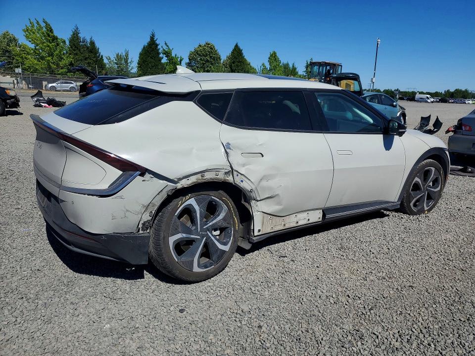 2022 Kia Ev6 VIN KNDC3DLC3N5030508 COPART salvage auction — SIDE, Or - Salvage Title Certificate, sold $3,100 on 2026-07-28 (photo 3)