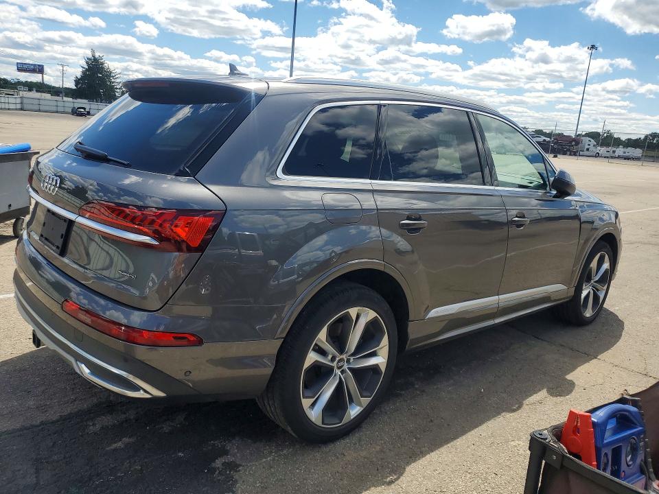 2020 Audi Q7 VIN WA1LXAF76LD004841 COPART salvage auction — MINOR DENT/SCRATCHES, Oh - Certificate Of Title (P), sold $15,400 on 2026-07-31 (photo 3)