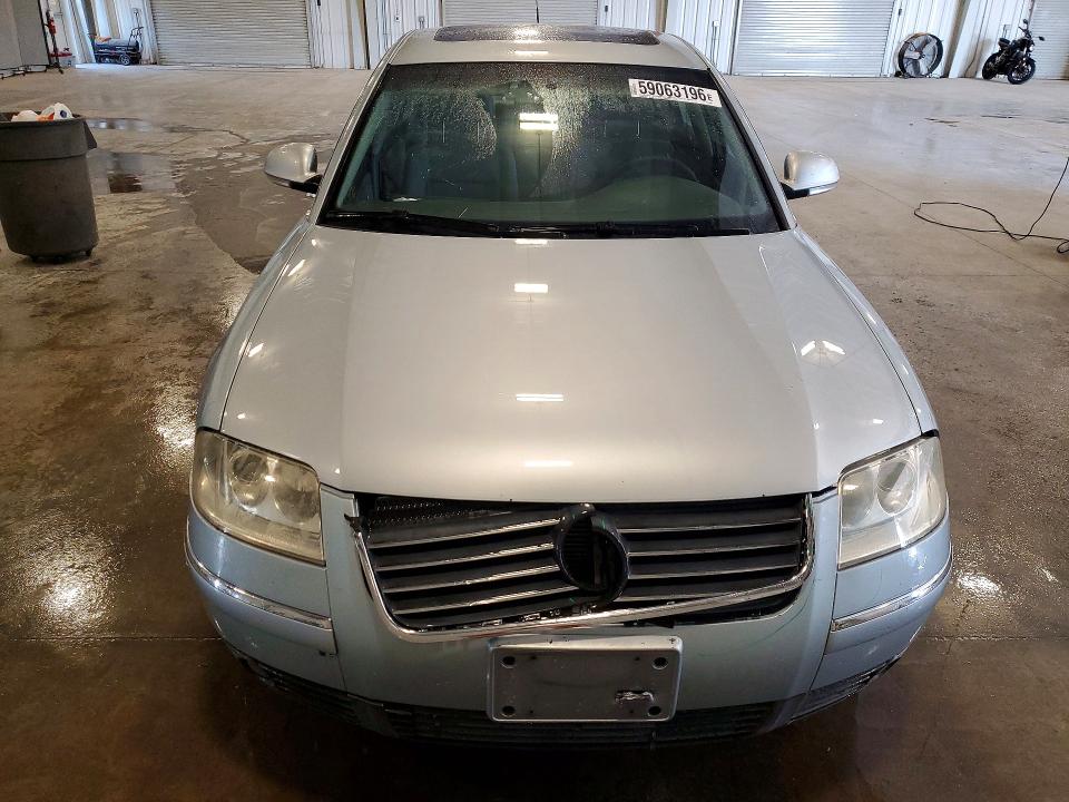2005 Volkswagen Passat VIN WVWAE63B75E027275 COPART salvage auction — FRONT END, MN - CERT OF TITLE-PRIOR SALVAGE, sold $1,300 on 2026-08-10 (photo 5)