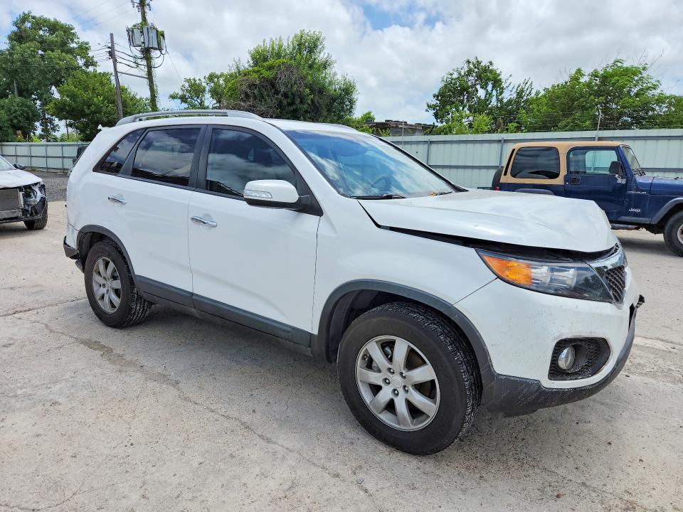 2011 Kia Sorento VIN 5XYKT4A14BG137454 COPART salvage auction — REAR END, TX - SALVAGE VEHICLE TITLE (P), sold $525 on 2026-07-07 (photo 4)