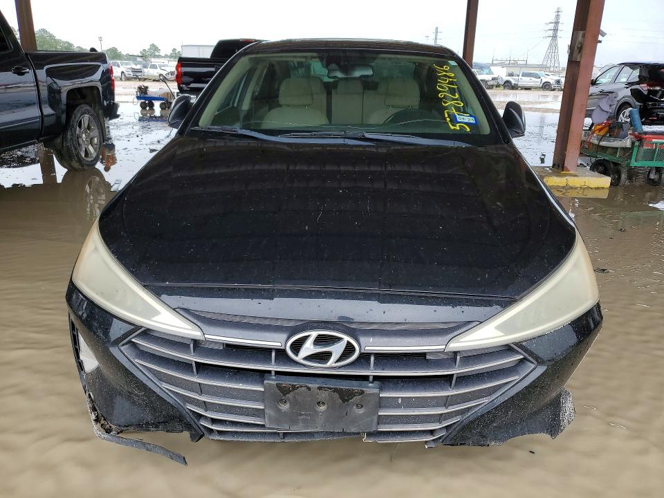 2019 Hyundai Elantra VIN KMHD84LFGKU808068 COPART salvage auction — WATER/FLOOD, Tx - Salvage Title-Flood Damage, sold $975 on 2026-07-17 (photo 5)