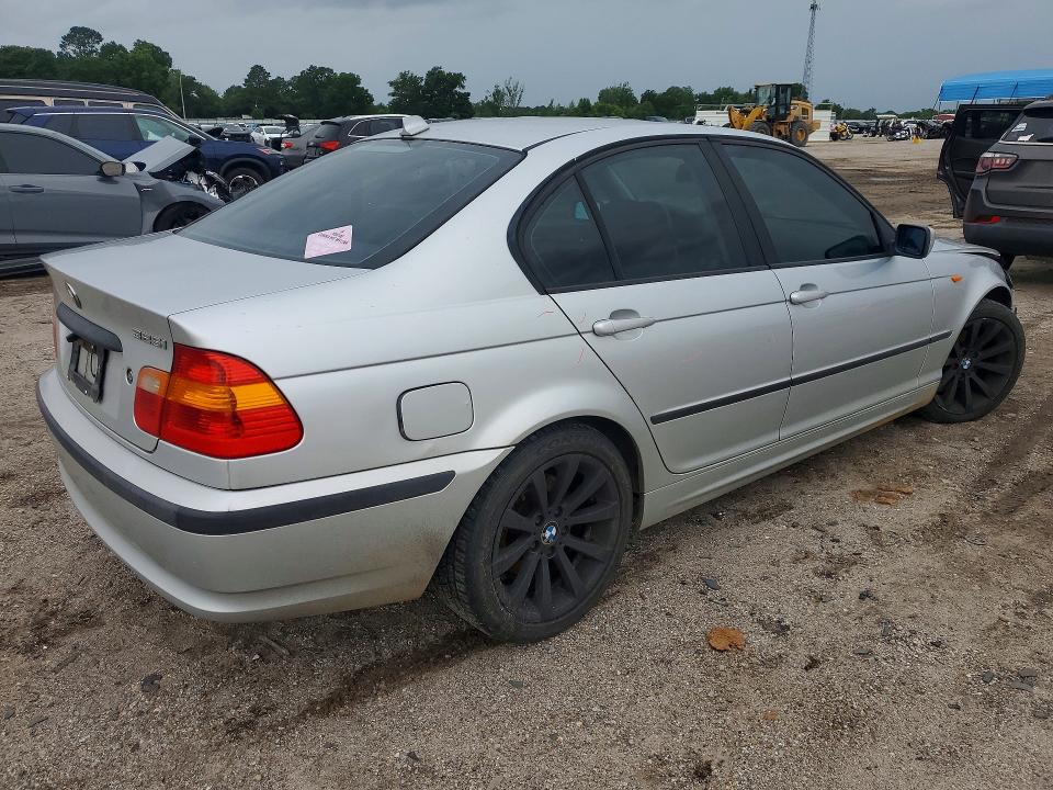 2005 BMW 3er VIN WBAEV33425KW15911 COPART salvage auction — FRONT END, Fl - Certificate Of Destruction, sold $225 on 2026-07-02 (photo 3)
