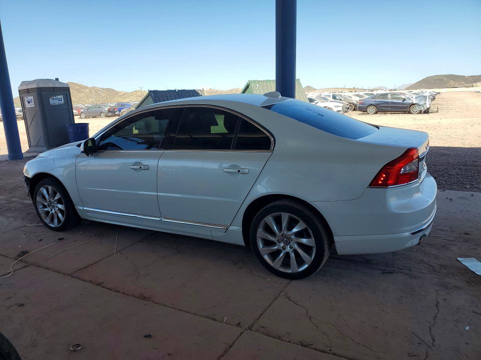 2015 Volvo VIN YV1902MD4F1182864 COPART salvage auction — FRONT END, Az - Cert Of Title - Salvage, sold $3,950 on 2026-07-09 (photo 2)