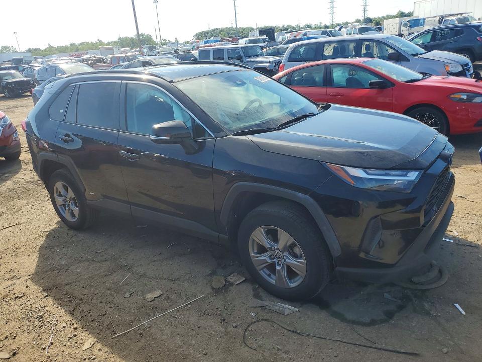 2022 Toyota Rav 4 VIN 4T3RWRFV0NU065981 COPART salvage auction — SIDE, MI - CERTIFICATE OF TITLE, sold $9,300 on 2026-07-02 (photo 4)