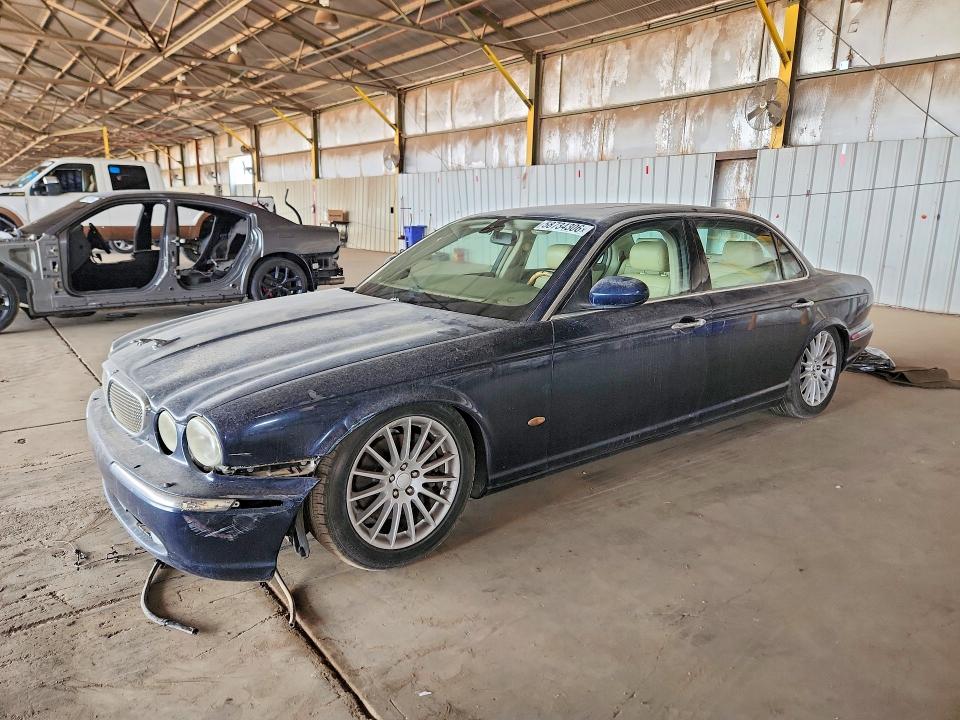 2006 Jaguar Xj series VIN SAJWA79B66SH07514 COPART salvage auction — MINOR DENT/SCRATCHES, Az - Certificate Of Title, sold $500 on 2026-07-06 (photo 1)