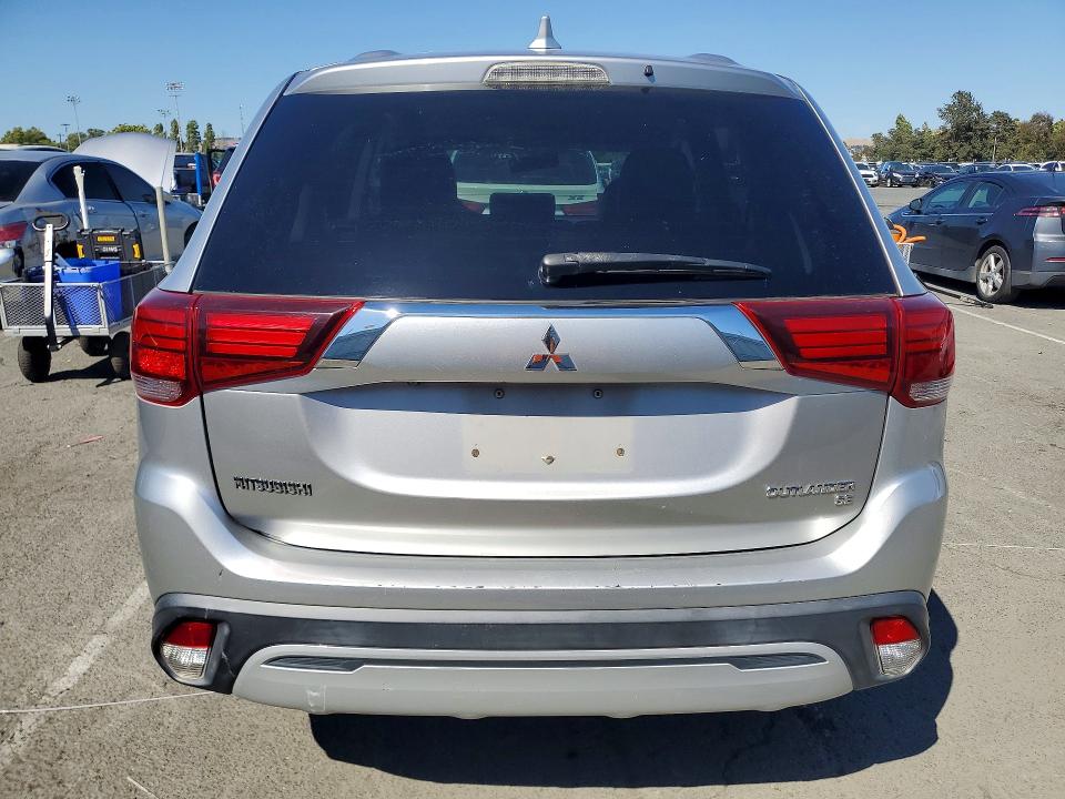 2019 Mitsubishi Outlander VIN JA4AZ3A30KZ021685 COPART salvage auction — MINOR DENT/SCRATCHES, FL - DIS/DLR/EXP ONLY CLEAN TITLE, sold $3,300 on 2026-07-24 (photo 6)
