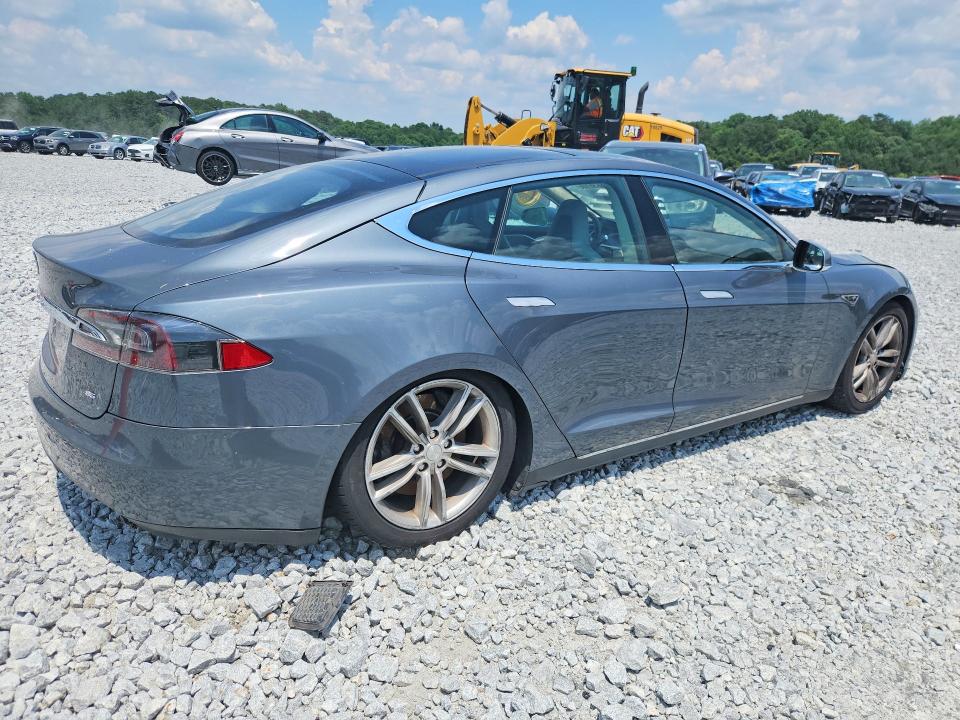 2013 Tesla Model s VIN 5YJSA1CN2DFP05375 COPART salvage auction — MINOR DENT/SCRATCHES, Mt - Certificate Of Title (P), sold $2,050 on 2026-07-23 (photo 3)