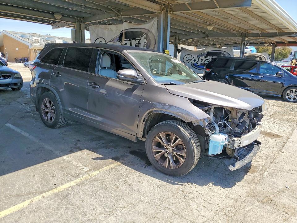 2015 Toyota VIN 5TDBKRFH9FS170318 COPART salvage auction — FRONT END, NY - MV-907A SALVAGE CERTIFICATE, sold $3,600 on 2026-07-23 (photo 4)