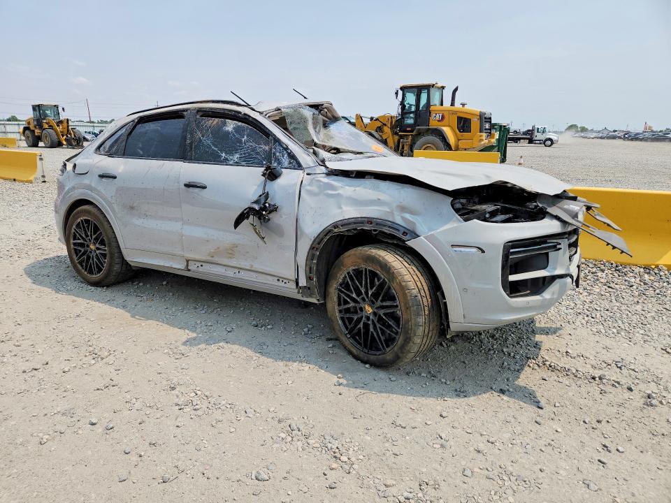 2024 Porsche VIN WP1AM2AY8RDA48309 COPART salvage auction — ROLLOVER, Co - Dis/Dlr/Exp Only Clean Title, sold $24,000 on 2026-07-14 (photo 4)