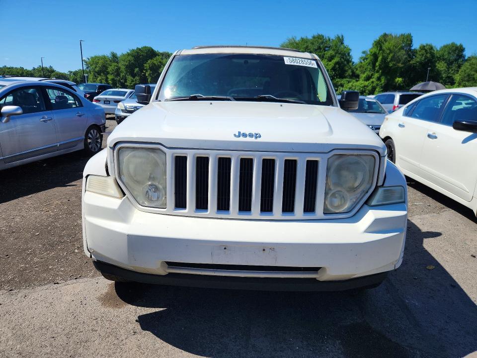 2008 Jeep Liberty VIN 1J8GN28K68W197999 COPART salvage auction — SIDE, MA - CERT OF TITLE-SALVAGE, sold $475 on 2026-07-02 (photo 5)