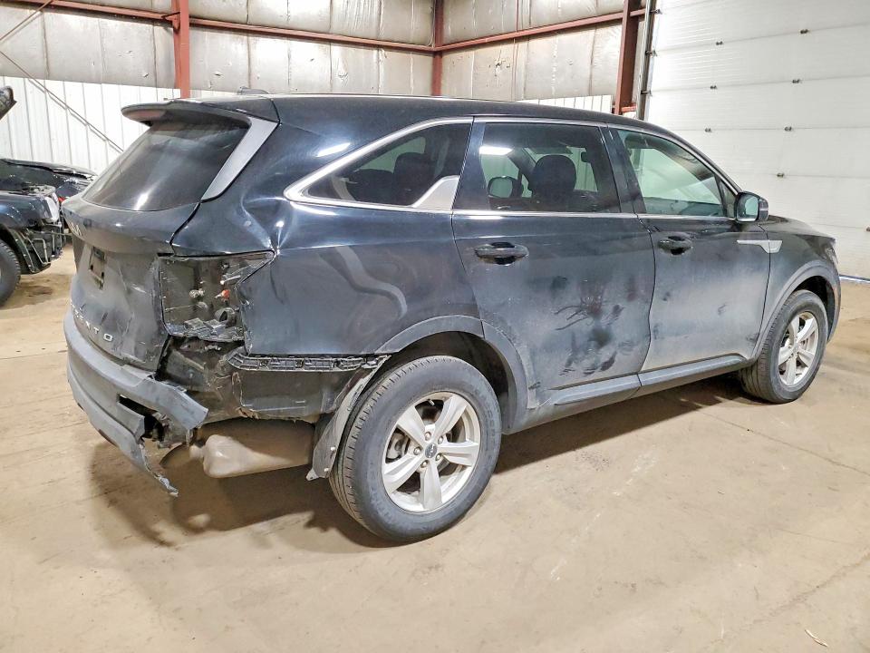 2022 Kia Sorento VIN 5XYRGDLC3NG121803 COPART salvage auction — REAR END, Ak - Bill Of Sale- Salvage, sold $600 on 2026-07-28 (photo 3)