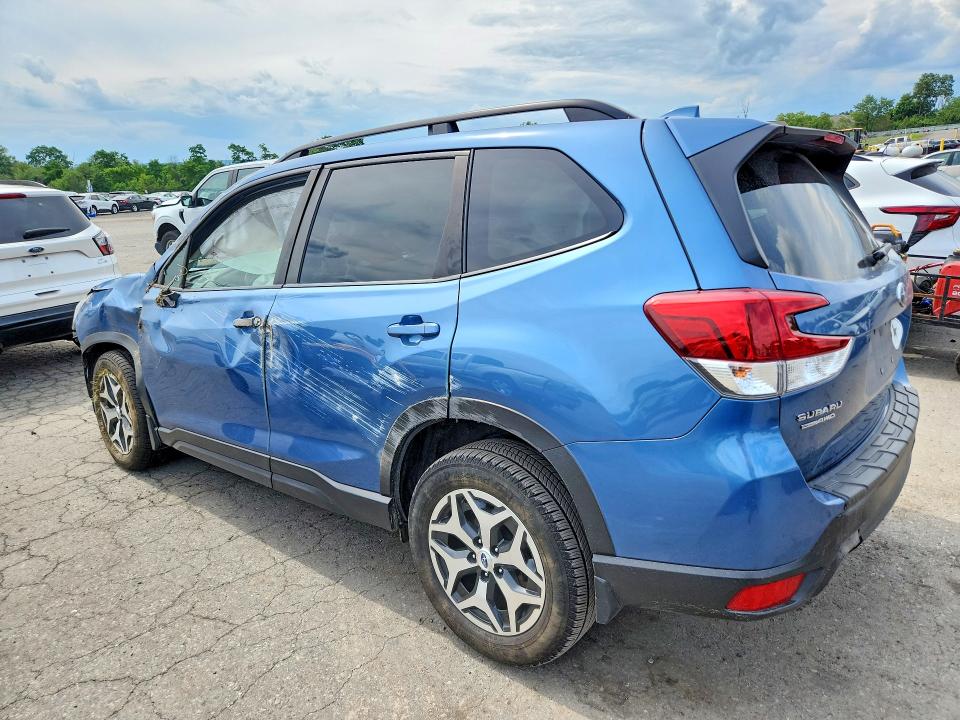 2019 Subaru VIN JF2SKAEC5KH529493 COPART salvage auction — ROLLOVER, PA - CERTIFICATE OF SALVAGE, sold $525 on 2026-07-31 (photo 2)