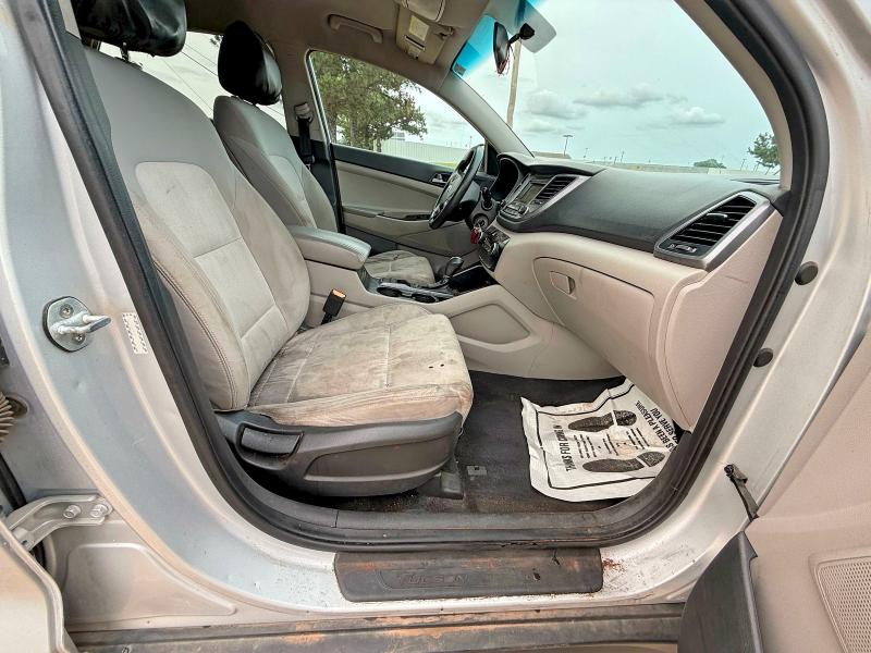 2017 Hyundai Tucson VIN KM8J23A43HU352846 COPART salvage auction — MECHANICAL, Ok - Certificate Of Title (P), sold $1,700 on 2026-07-16 (photo 5)