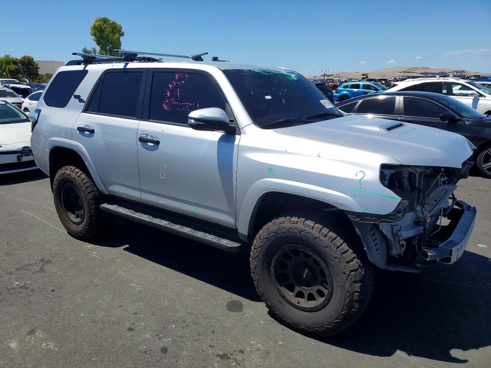2021 Toyota 4runner VIN JTERU5JR4M5931014 COPART salvage auction — ROOF, Ca - Salvage Certificate, sold $18,100 on 2026-07-20 (photo 4)