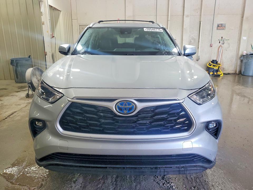 2023 Toyota Highlander VIN 5TDKARAH6PS523075 COPART salvage auction — SIDE, Salvage Title, sold $175 on 2026-07-21 (photo 5)