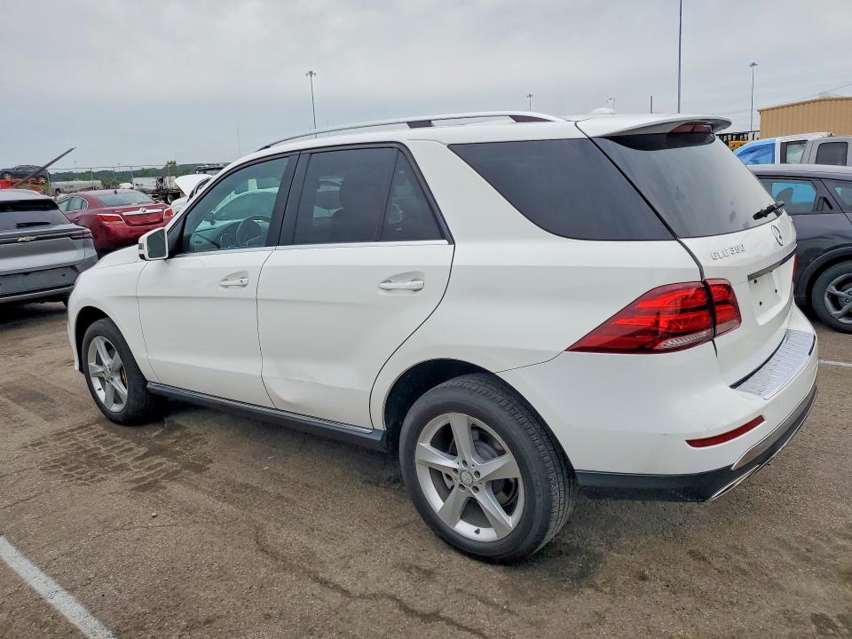 2016 Mercedes-benz VIN 4JGDA5HB0GA626763 COPART salvage auction — SIDE, In - Certificate Of Title (P), sold $8,200 on 2026-07-29 (photo 2)