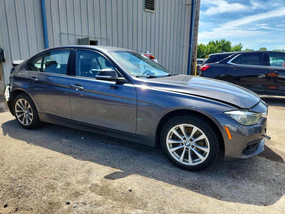 2017 BMW 3er VIN WBA8A9C57HK620109 COPART salvage auction — REAR END, TN - SALVAGE CERTIFICATE, sold $425 on 2026-07-28 (photo 4)