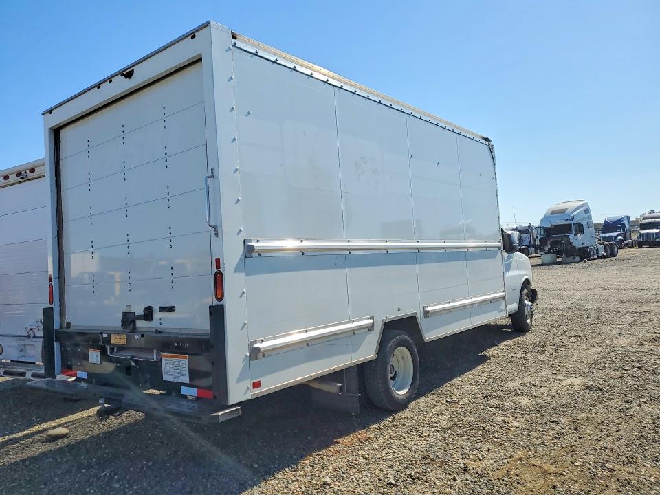 2023 Gmc Savana VIN 7GZ37TC7XPN005063 COPART salvage auction — FRONT END, Salvage Title, sold $2,650 on 2026-07-15 (photo 3)