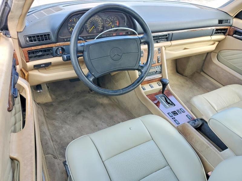 1991 Mercedes-benz 560 VIN WDBCA45E0MA594478 COPART salvage auction — MINOR DENT/SCRATCHES, CA - DIS/DLR/EXP ONLY CLEAN TITLE, sold $2,400 on 2026-07-24 (photo 8)