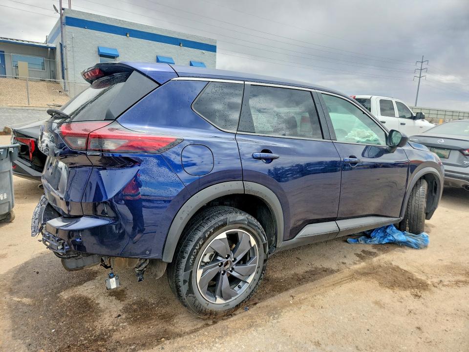 2025 Nissan Rogue VIN 5N1BT3BA1SC835741 COPART salvage auction — FRONT END, NM - NON-REPAIRABLE VEHICLE CERT, sold $200 on 2026-08-03 (photo 3)
