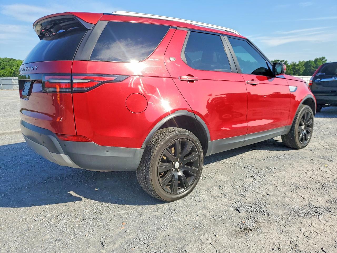 2017 Land Rover Discovery VIN SALRHBBV7HA045682 COPART salvage auction — Vandalized, NC - DEALER ONLY CLEAN TITLE, sold $6,100 on 2026-07-01 (photo 3)
