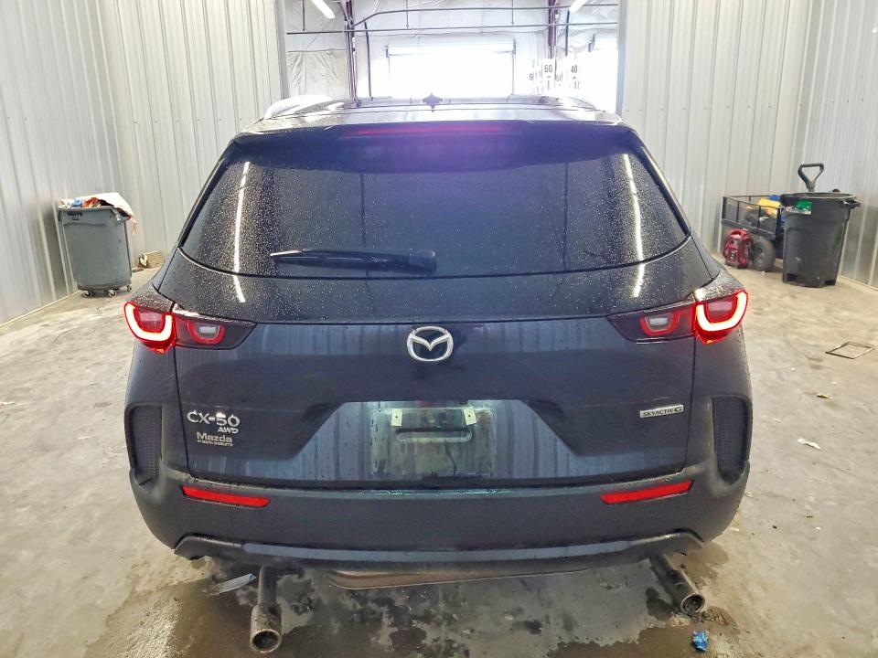 2025 Mazda Cx-50 VIN 7MMVABDM4SN354038 COPART salvage auction — SIDE, NC - DLR ONLY-CLEAN/OVER 25% DAMAGE, sold $12,700 on 2026-07-02 (photo 6)