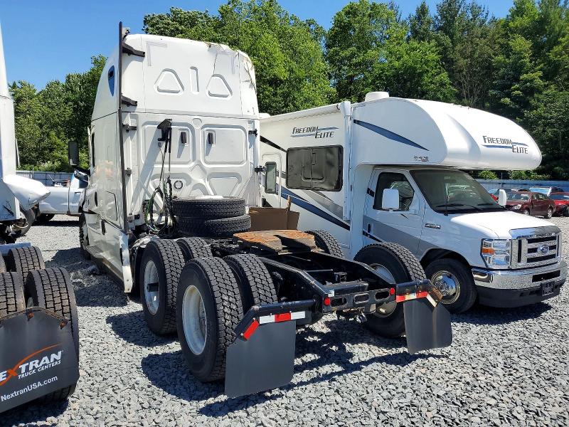 2022 Freightliner Cascadia 126 VIN 3AKJHHDR8NSNT9120 COPART salvage auction — ROLLOVER, NE - CERT OF TITLE-SALVAGE (P), sold $15,900 on 2026-07-09 (photo 3)