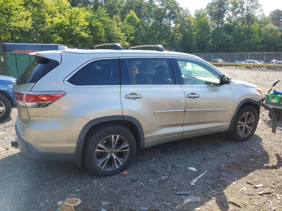 2016 Toyota Highlander VIN 5TDJKRFH5GS257808 COPART salvage auction — SIDE, Md - Cert Of Salvage > 75% Damage, sold $7,300 on 2026-07-31 (photo 3)
