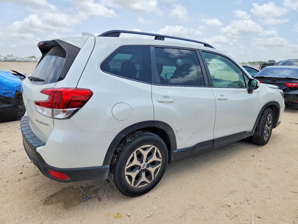 2019 Subaru Forester VIN JF2SKAGC8KH401231 COPART salvage auction — SIDE, Tx - Salvage Vehicle Title, sold $10 on 2026-07-30 (photo 3)