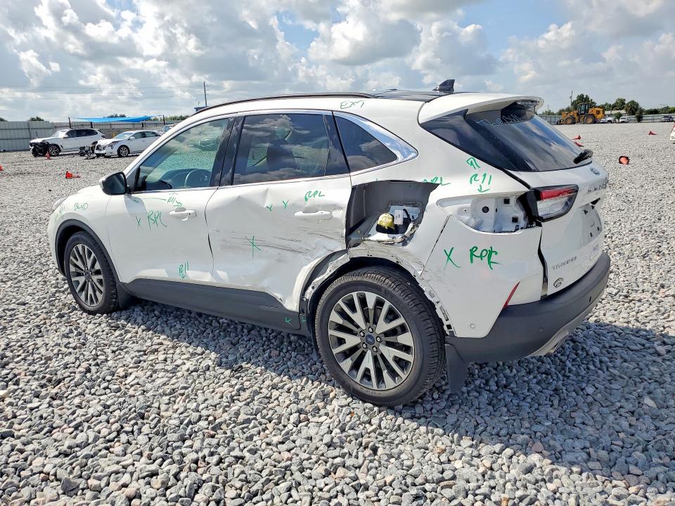 2020 Ford Escape VIN 1FMCU0DZ0LUA15763 COPART salvage auction — SIDE, Fl - Cert Of Title Slvg Rebuildable, sold $7,000 on 2026-07-10 (photo 2)
