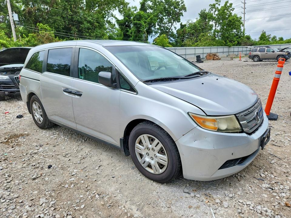2011 Honda Odyssey VIN 5FNRL5H24BB090954 COPART salvage auction — FRONT END, Mo - Certificate Of Title (P), sold $300 on 2026-07-09 (photo 4)