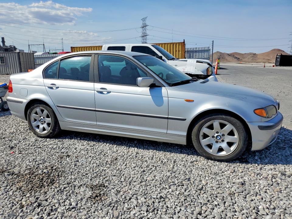 2004 BMW 3 series VIN WBAEV33404KR32424 COPART salvage auction — MECHANICAL, Nv - Certificate Of Title, sold $225 on 2026-07-15 (photo 4)