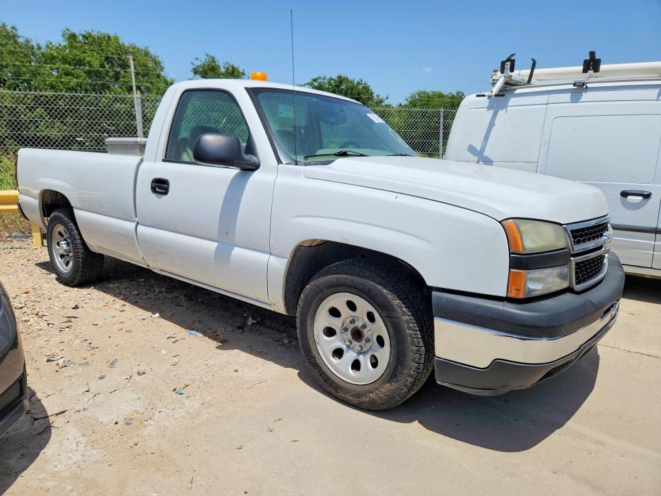 2007 Chevrolet Silverado 1500 VIN 1GCEC14V67Z110629 COPART salvage auction — NORMAL WEAR, TX - CERTIFICATE OF TITLE, sold $4,850 on 2026-07-09 (photo 4)