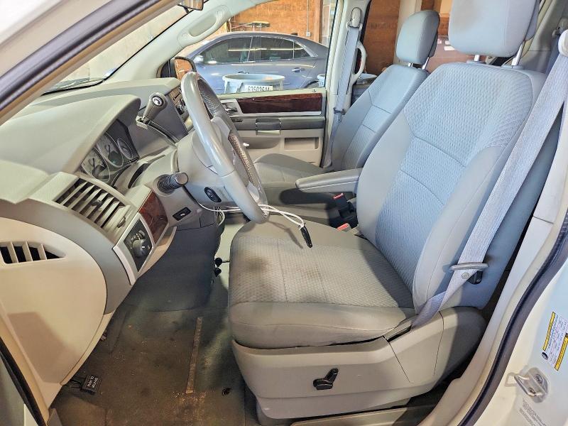 2010 Chrysler Town & country VIN 2A4RR5D1XAR369558 COPART salvage auction — FRONT END, Pa - Certificate Of Salvage, sold $475 on 2026-07-02 (photo 7)