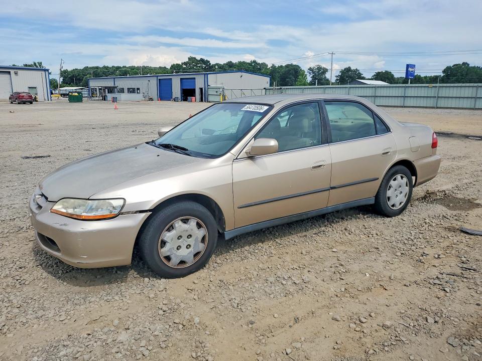 2000 Honda Accord VIN JHMCG5649YC018988 COPART salvage auction — MINOR DENT/SCRATCHES, Ar - Certificate Of Title, sold $525 on 2026-07-06 (photo 1)
