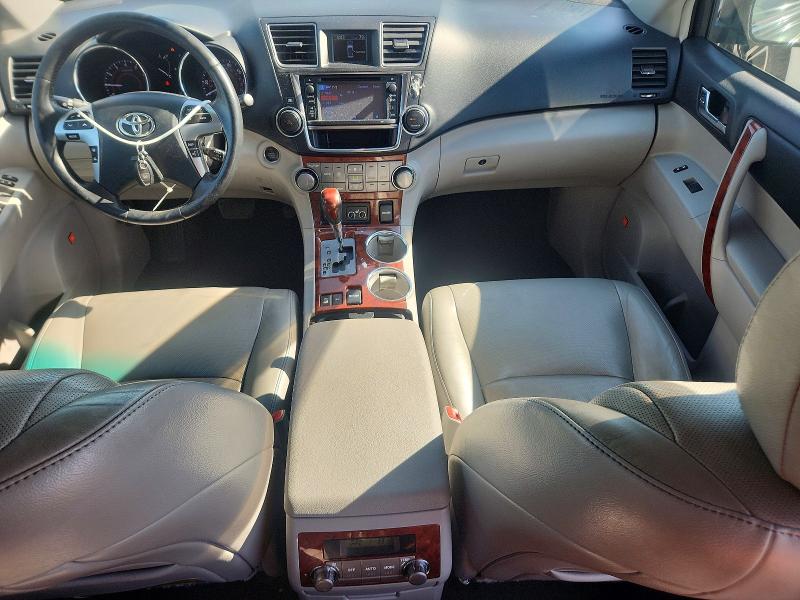 2013 Toyota Highlander VIN 5TDDK3EH2DS245767 COPART salvage auction — SIDE, Ma - Cert Of Title-Reconstrctd Coll, sold $750 on 2026-07-29 (photo 8)