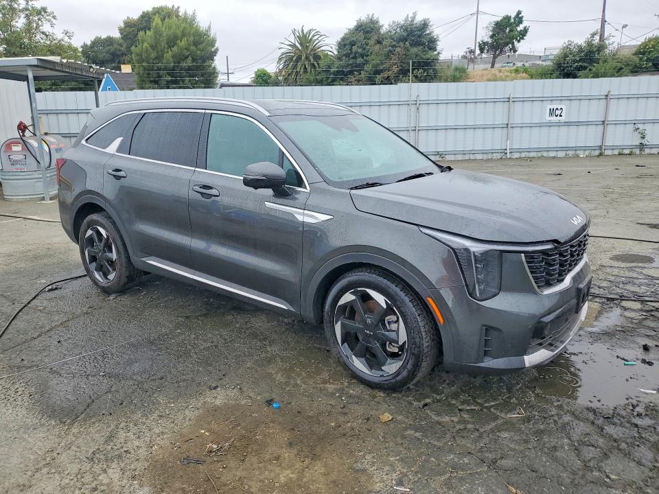 2025 Kia Sorento VIN KNDRKDJG8S5414928 COPART salvage auction — FRONT END, CA - CERTIFICATE OF TITLE, sold $17,000 on 2026-07-14 (photo 4)