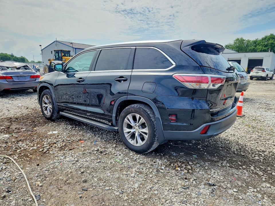 2014 Toyota Highlander VIN 5TDJKRFH6ES040118 COPART salvage auction — UNDERCARRIAGE, Oh - Certificate Of Title (P), sold $7,500 on 2026-07-21 (photo 2)