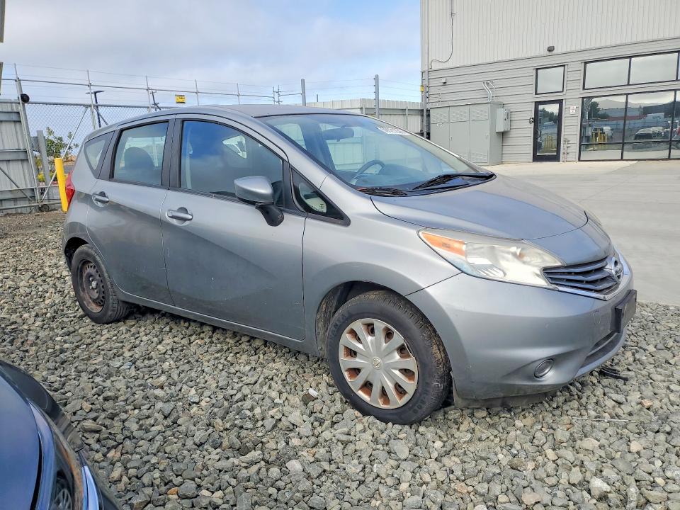 2015 Nissan Versa VIN 3N1CE2CP3FL421907 COPART salvage auction — MINOR DENT/SCRATCHES, Ca - Dis/Dlr/Exp App For Dup Clean (P), sold $575 on 2026-07-09 (photo 4)