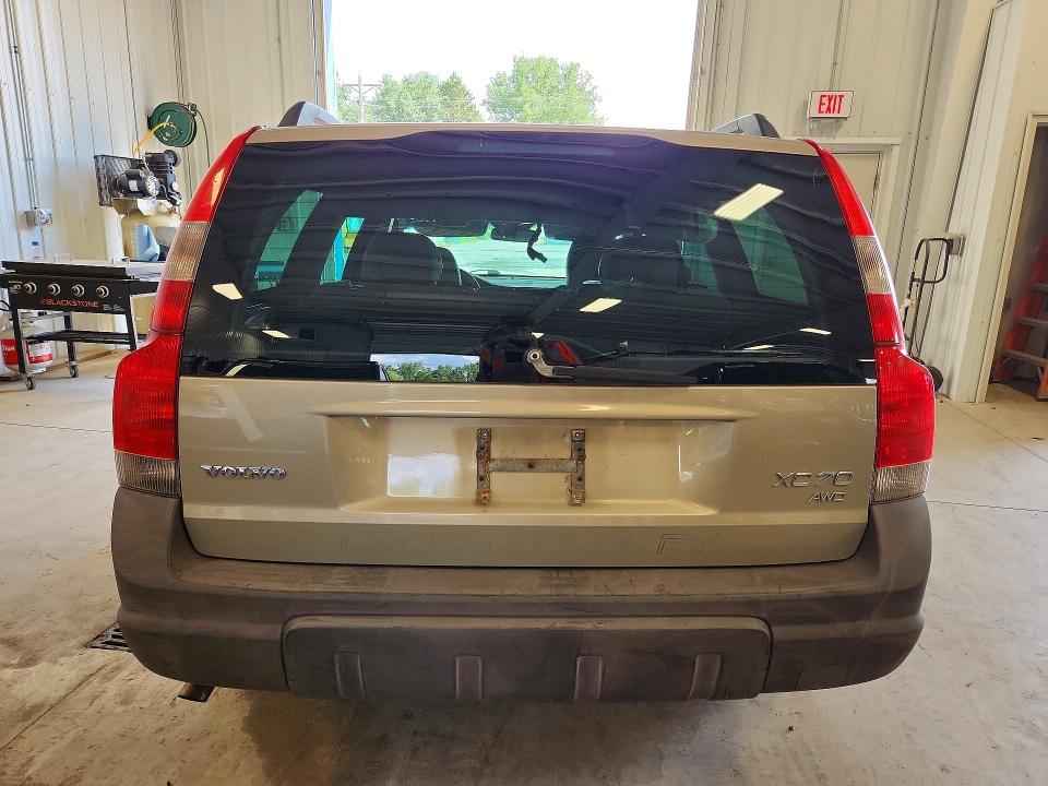 2004 Volvo Xc70 VIN YV1SZ59H841136424 COPART salvage auction — VANDALISM, Mn - Certificate Of Title, sold $2,400 on 2026-07-28 (photo 6)