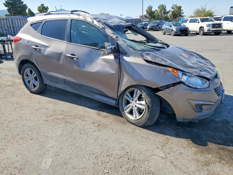 2012 Hyundai VIN KM8JU3AC0CU374975 COPART salvage auction — FRONT END, Nm - Cert Of Title-Salvage, sold $525 on 2026-07-31 (photo 4)