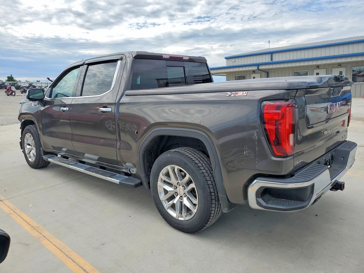 2019 GMC Sierra VIN 1GTU9DEDXKZ307958 COPART salvage auction — Front End, KY - CERT OF TITLE-SALVAGE, sold $14,200 on 2026-07-09 (photo 2)