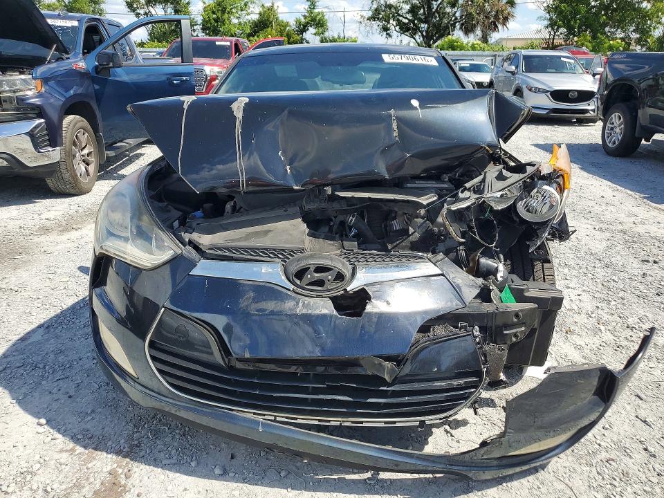 2016 Hyundai Veloster VIN KMHTC6AD5GU257968 COPART salvage auction — FRONT END, FL - CERT OF TITLE SLVG REBUILDABLE, sold $950 on 2026-07-31 (photo 5)