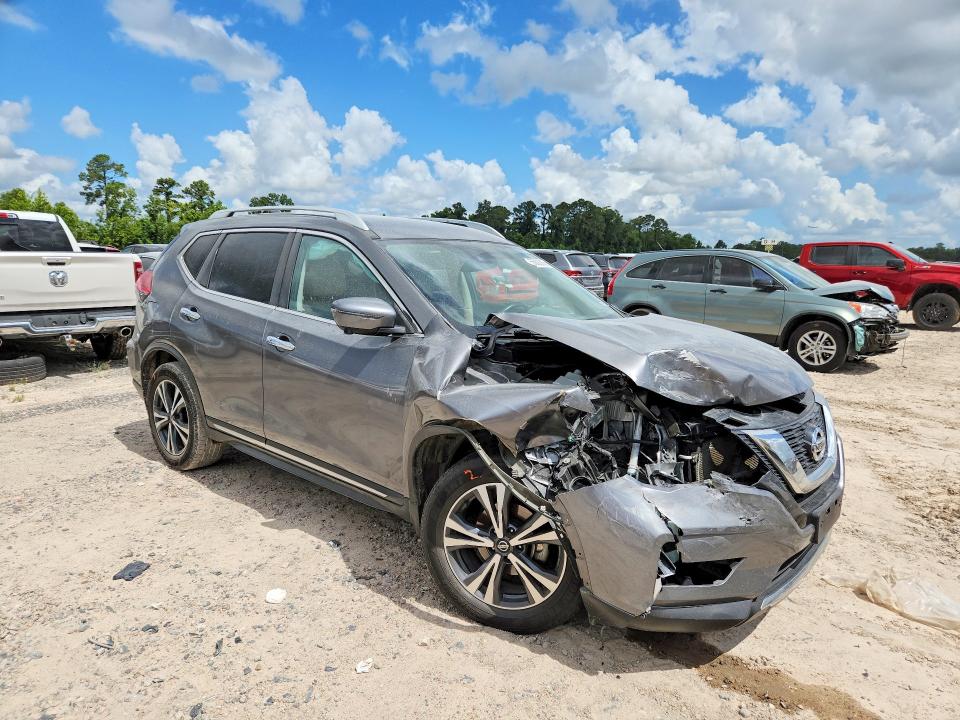2017 Nissan VIN JN8AT2MT7HW383721 COPART salvage auction — FRONT END, Tx - Salvage Vehicle Title, sold $2,250 on 2026-07-21 (photo 4)