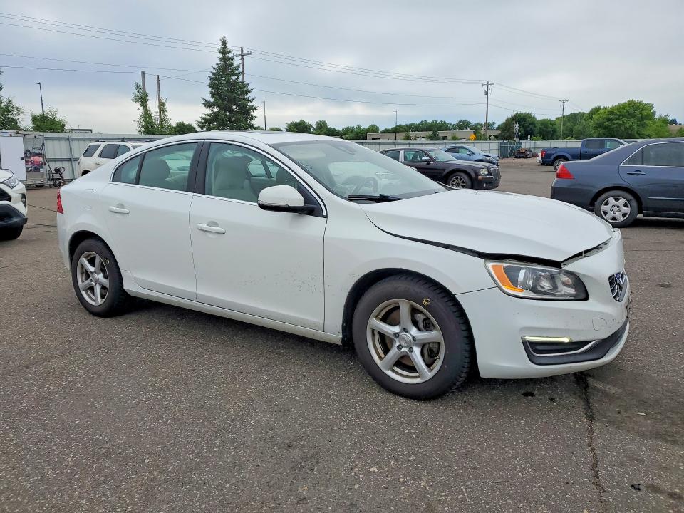 2015 Volvo S60 VIN YV1612TB5F2316095 COPART salvage auction — FRONT END, MN - CERT OF TITLE-PRIOR SALVAGE, sold $225 on 2026-07-28 (photo 4)