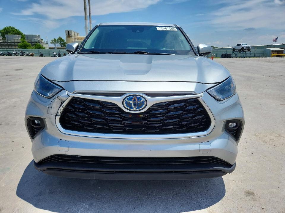 2022 Toyota Highlander hybrid VIN 5TDBBRCH9NS555235 COPART salvage auction — FRONT END, Ok - Certificate Of Title, sold $16,000 on 2026-07-22 (photo 5)